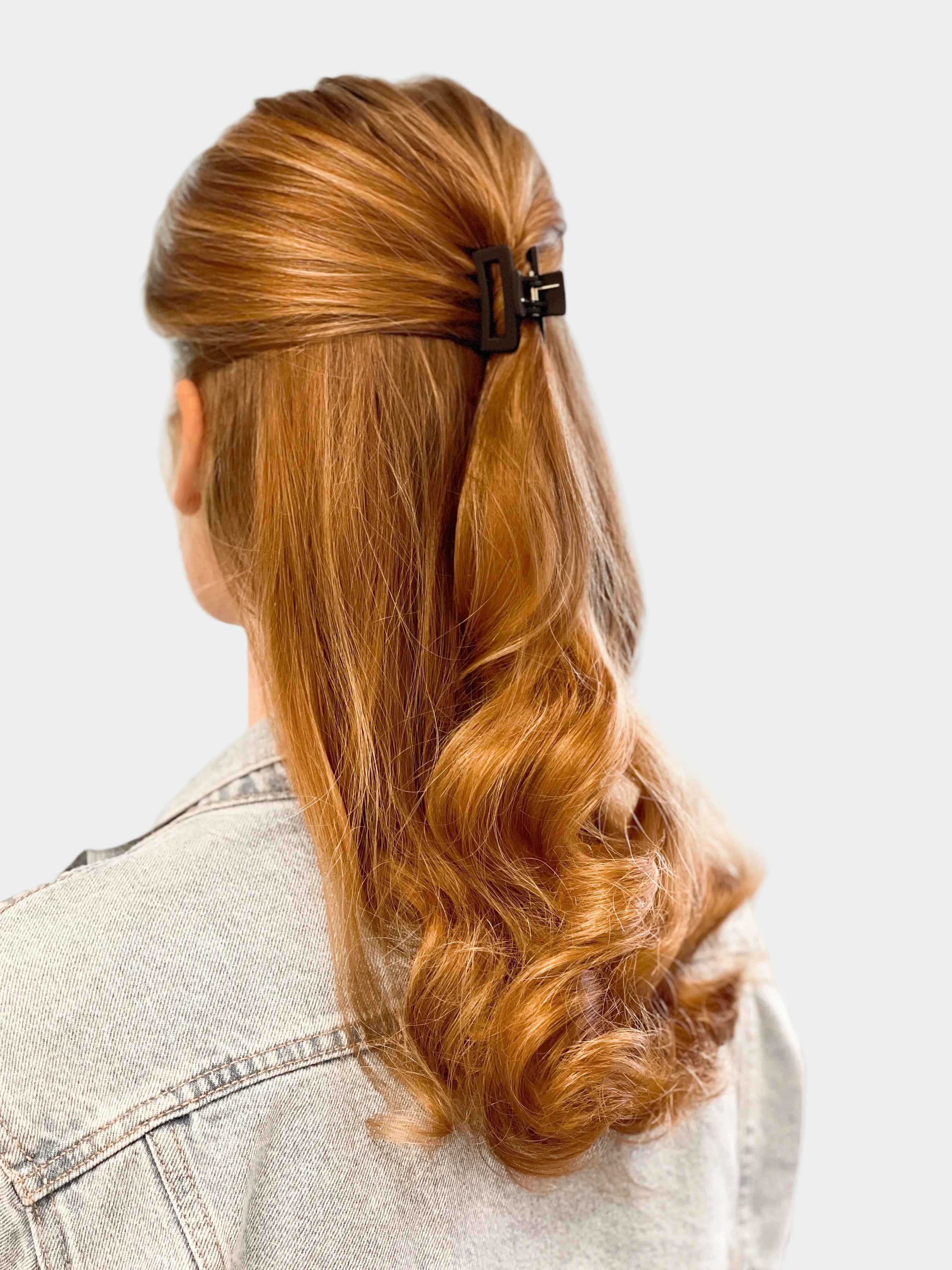 liten svart hårklämma