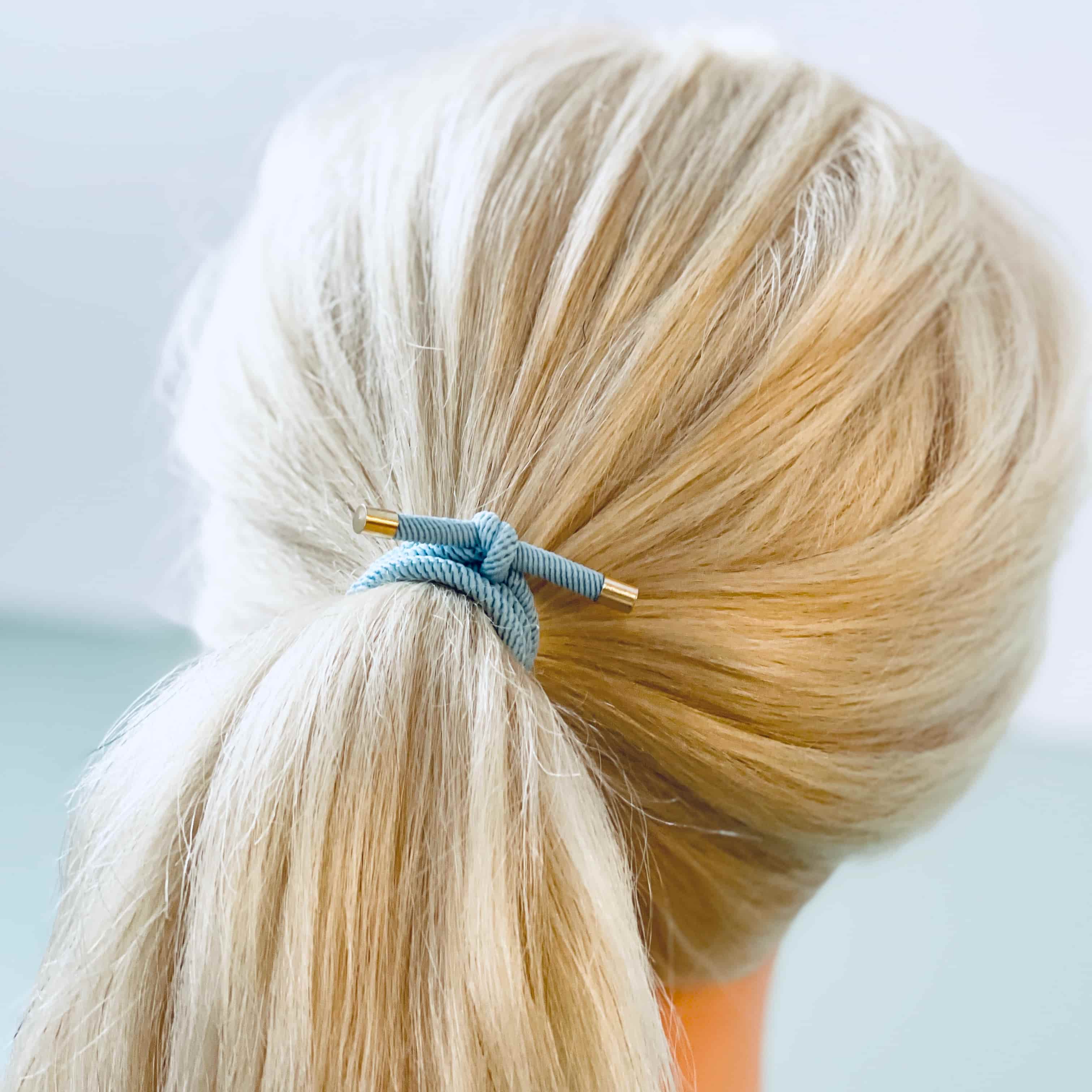 Hårsnodd ljusblå