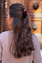 Burgundy hårklämma i håret, Cloud Clip från Stella Details